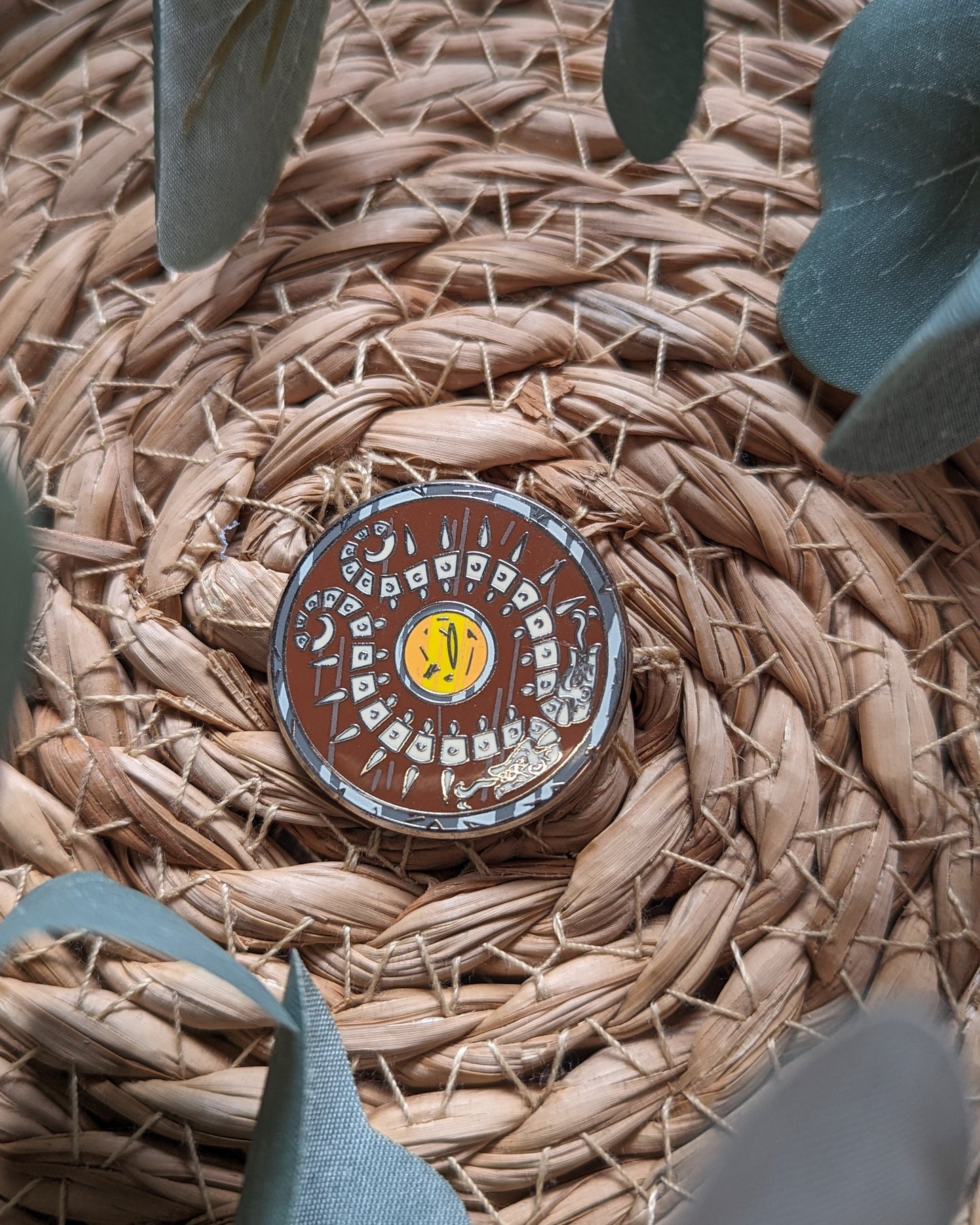 Pin's Métal - Bouclier du voyageur